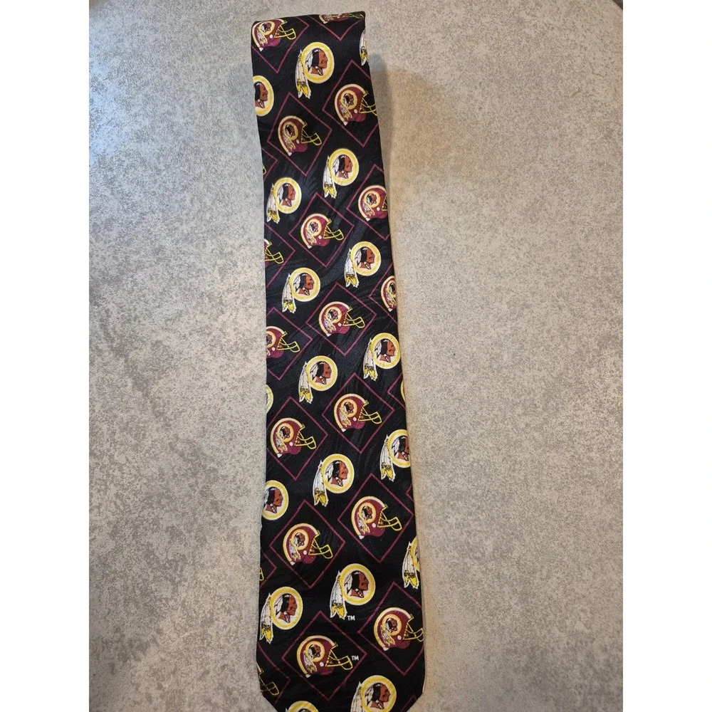 Vintage Washington Redskins Tie RM Sport NFL Football Burgundy Gold Black‎